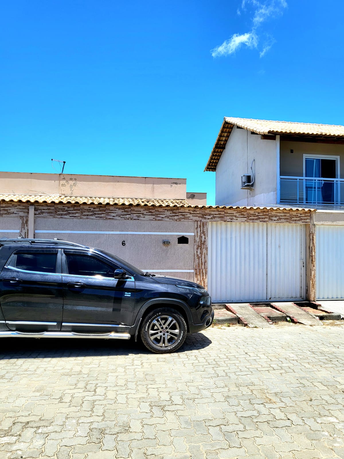 Charmosa residência em excelente localização